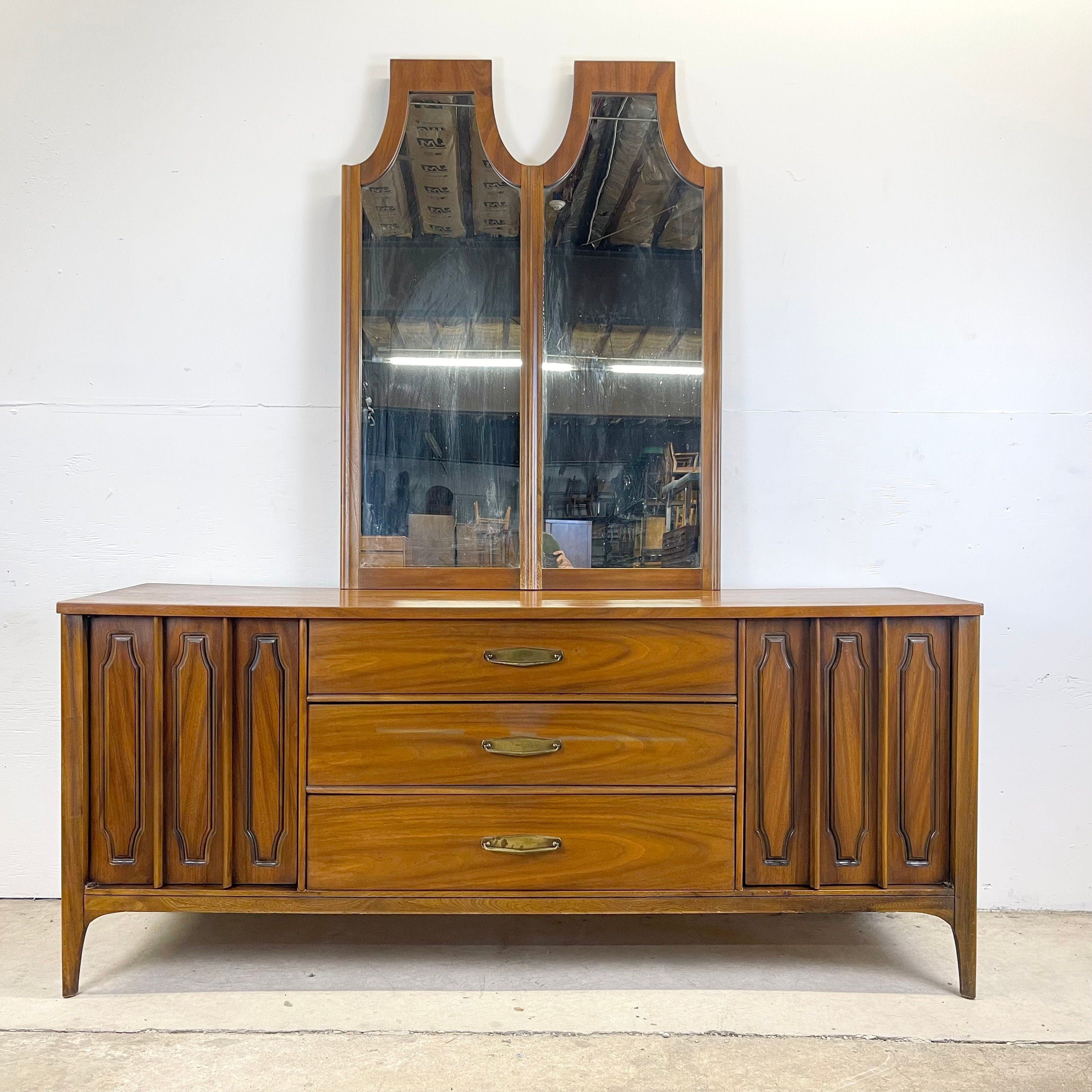 Kent coffey deals dresser with mirror