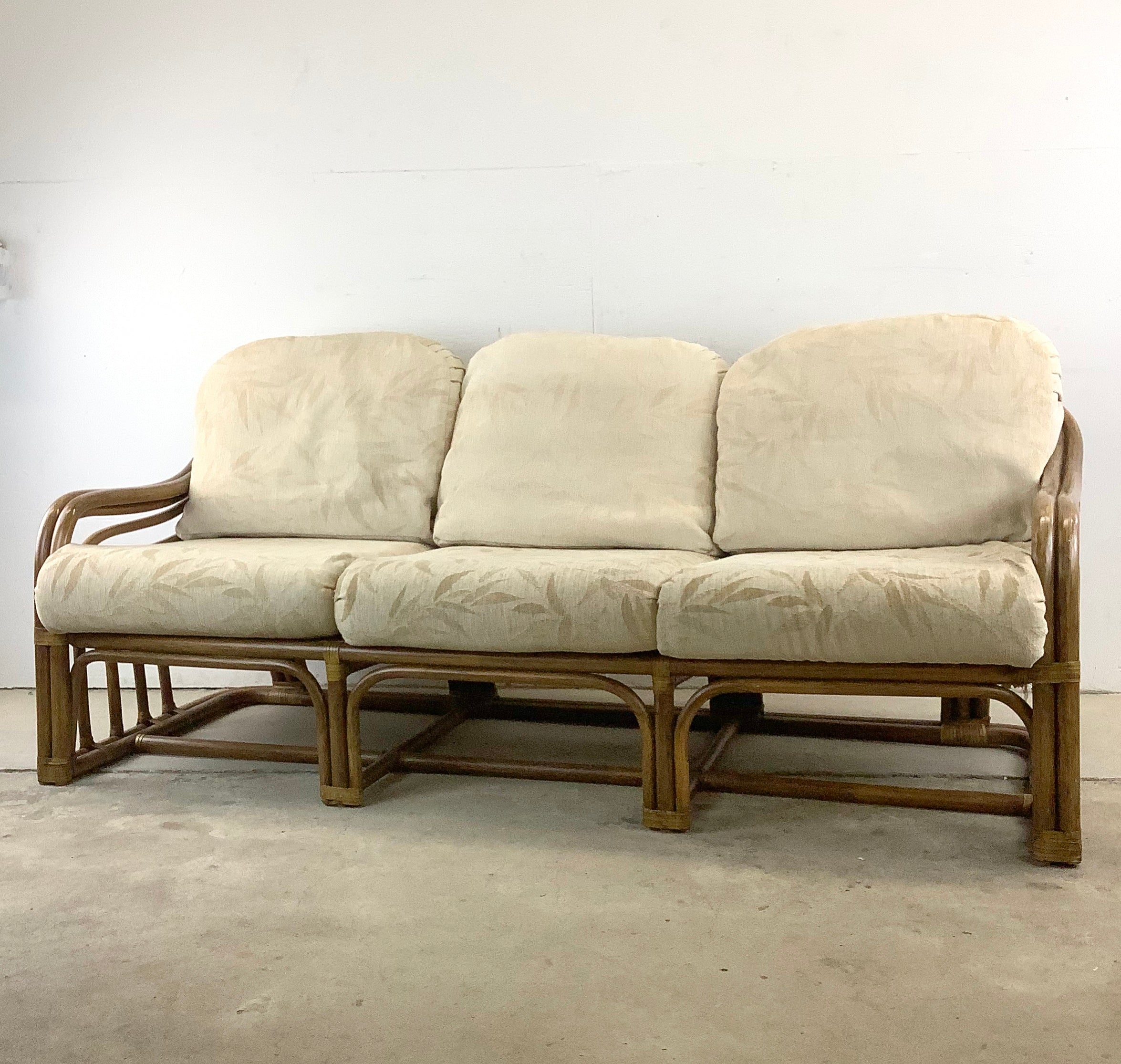 Brown jordan online sofa